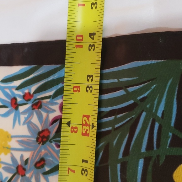 2216- Vibrant Zebra & Floral Print Women’s Scarf 100% Polyester 35”x34” NWT - Picture 5 of 8